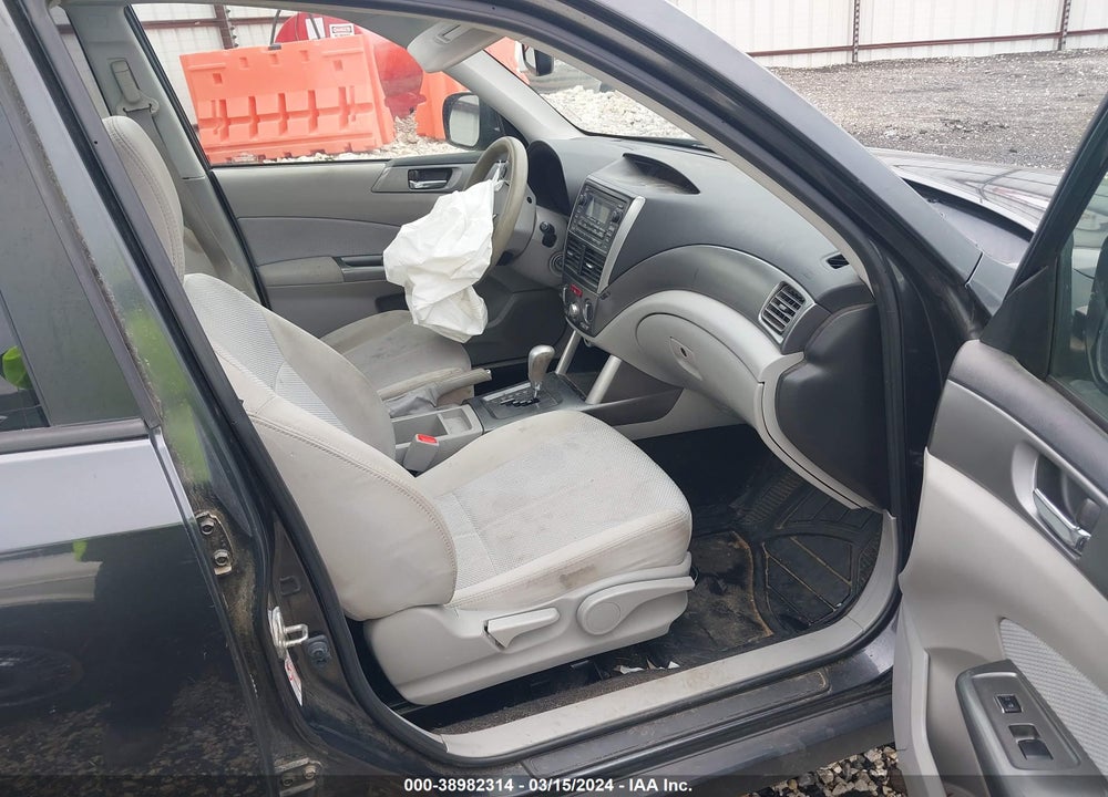 2013 SUBARU FORESTER 2.5X PREMIUM VIN: JF2SHACC1DH404253