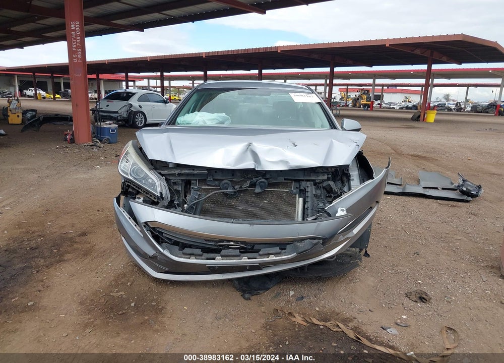2015 HYUNDAI SONATA SE VIN: 5NPE24AF0FH121570