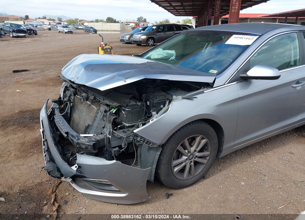 2015 HYUNDAI SONATA SE VIN: 5NPE24AF0FH121570
