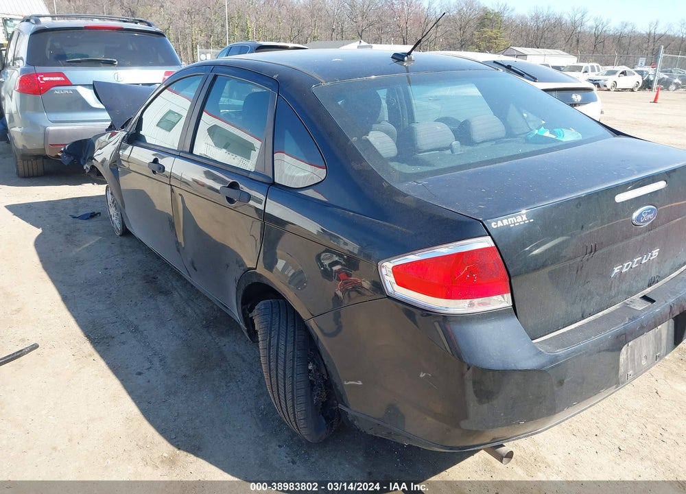 2011 FORD FOCUS SE VIN: 1FAHP3FN5BW133149