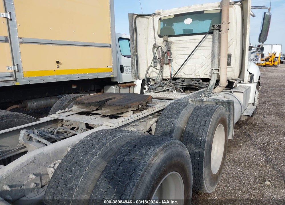 2015 INTERNATIONAL PROSTAR VIN: 1HSDJAPR0FH737614