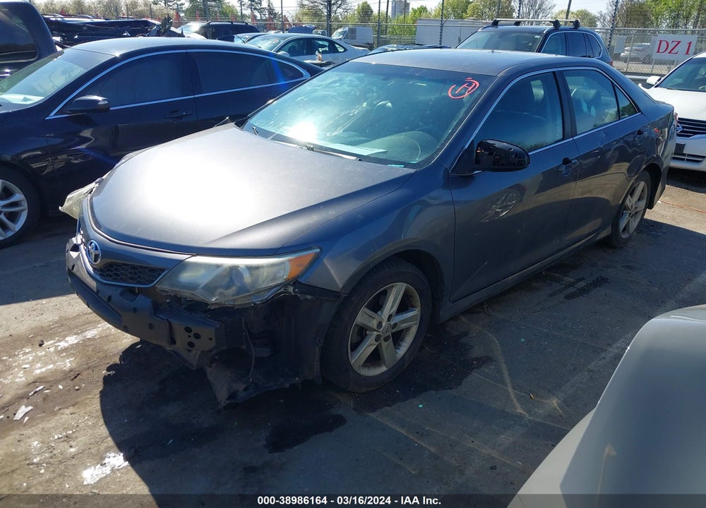 2014 TOYOTA CAMRY SE VIN: 4T1BF1FK2EU428198