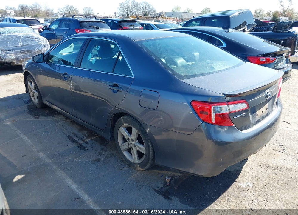 2014 TOYOTA CAMRY SE VIN: 4T1BF1FK2EU428198