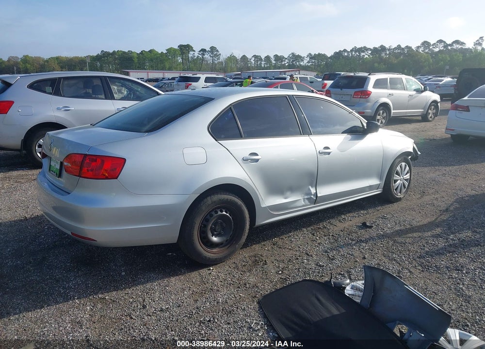 2014 VOLKSWAGEN JETTA 2.0L S VIN: 3VW2K7AJ1EM425795