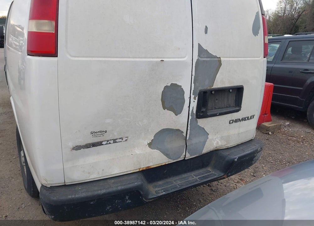 2004 CHEVROLET EXPRESS VIN: 1GCGG25U241133876