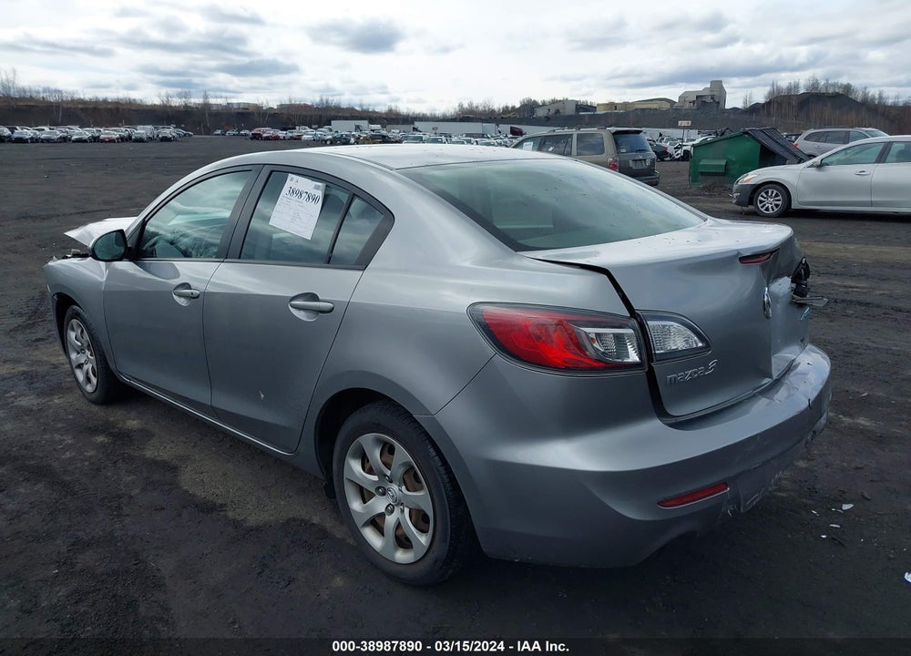 2013 MAZDA 3 I SPORT VIN: JM1BL1UP7D1835588
