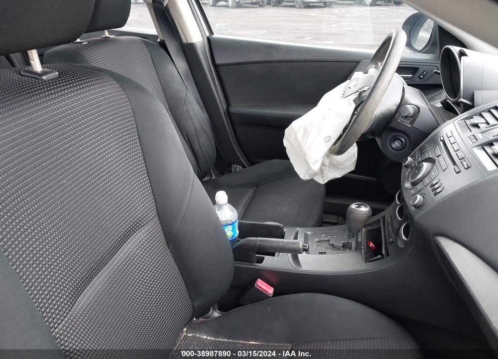 2013 MAZDA 3 I SPORT VIN: JM1BL1UP7D1835588