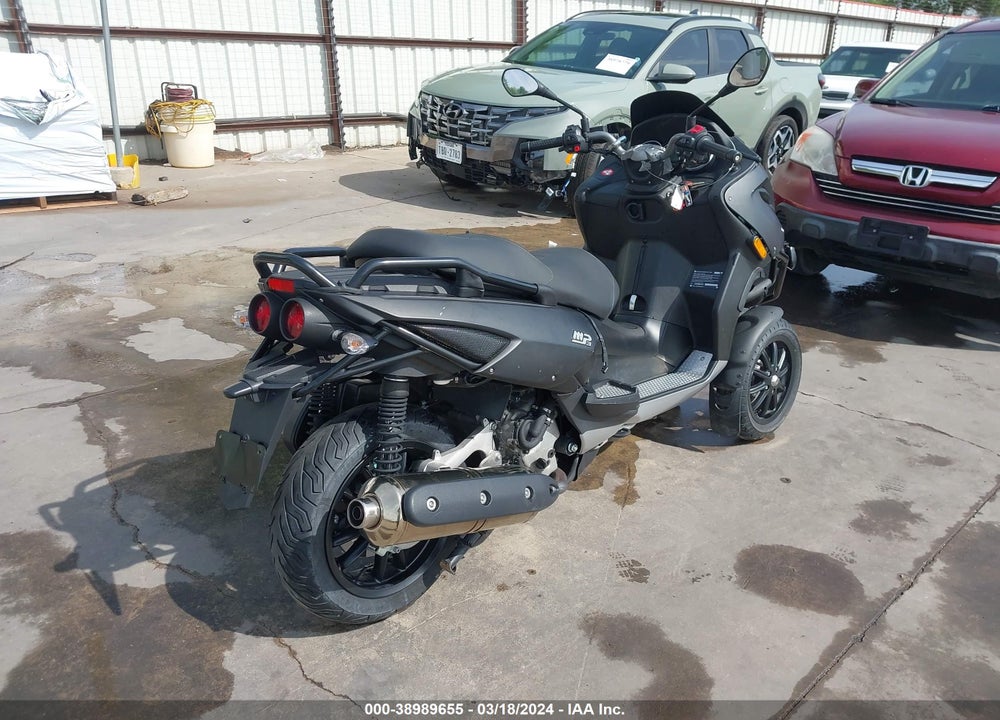 2010 PIAGGIO MP3 500 VIN: ZAPM610X4A5002050
