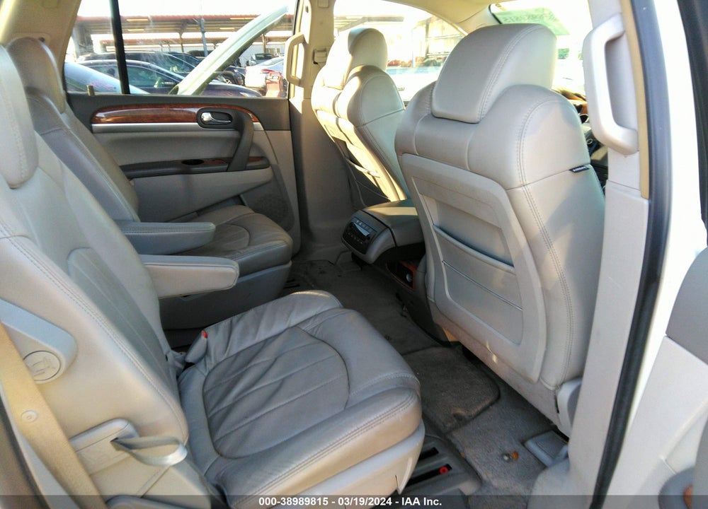 2008 BUICK ENCLAVE CXL VIN: 5GAER23728J233658