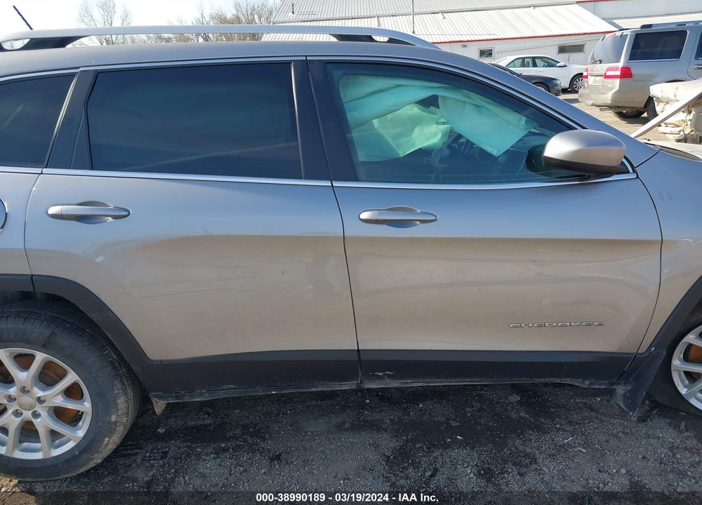 2017 JEEP CHEROKEE LATITUDE 4X4 VIN: 1C4PJMCB9HW588277