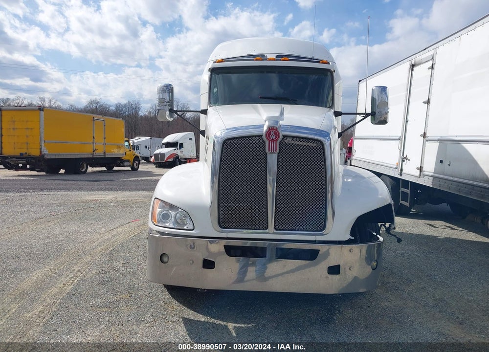 2010 KENWORTH T660 VIN: 1XKAD49X1AJ262626