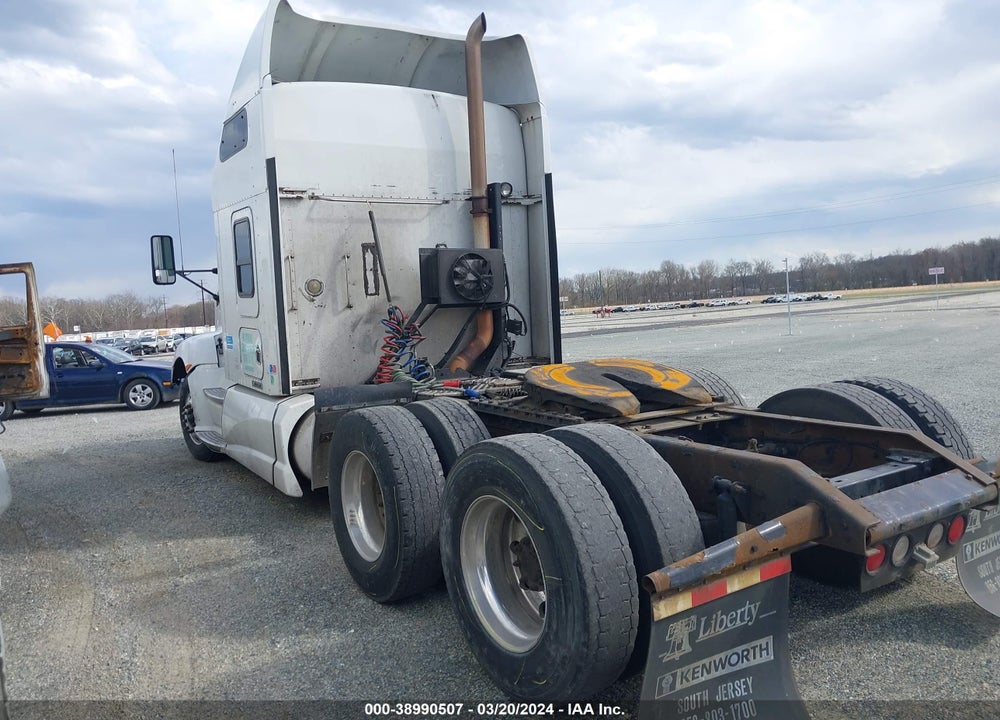 2010 KENWORTH T660 VIN: 1XKAD49X1AJ262626