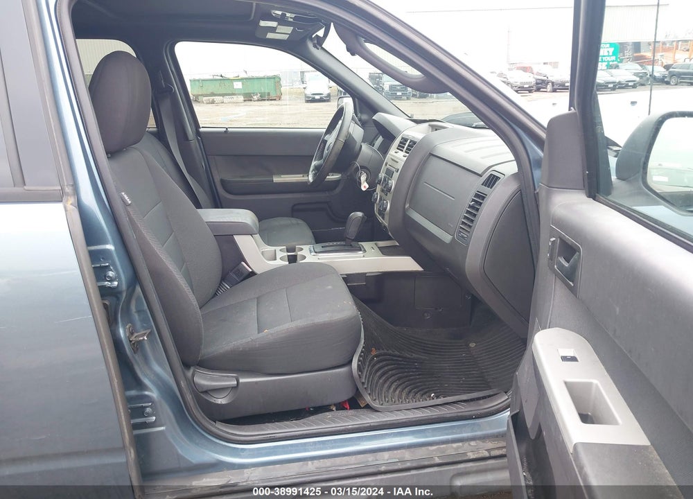 2011 FORD ESCAPE XLT VIN: 1FMCU0D77BKA06275