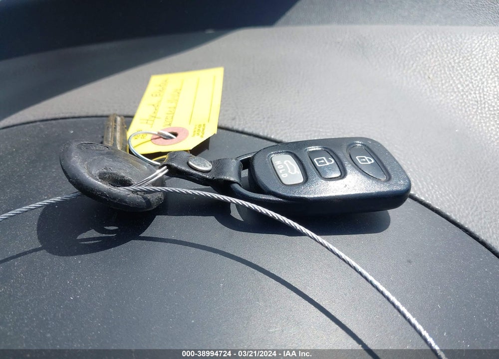 2010 HYUNDAI ELANTRA GLS VIN: KMHDU4AD2AU929725