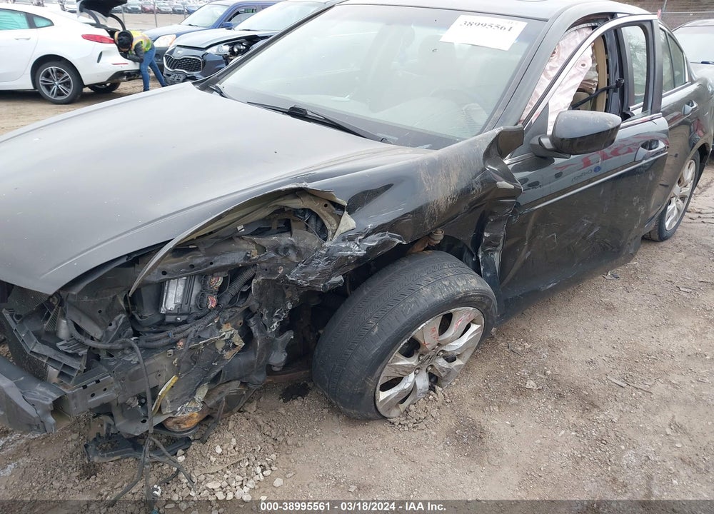 2010 HONDA ACCORD 2.4 EX VIN: 1HGCP2F77AA075204