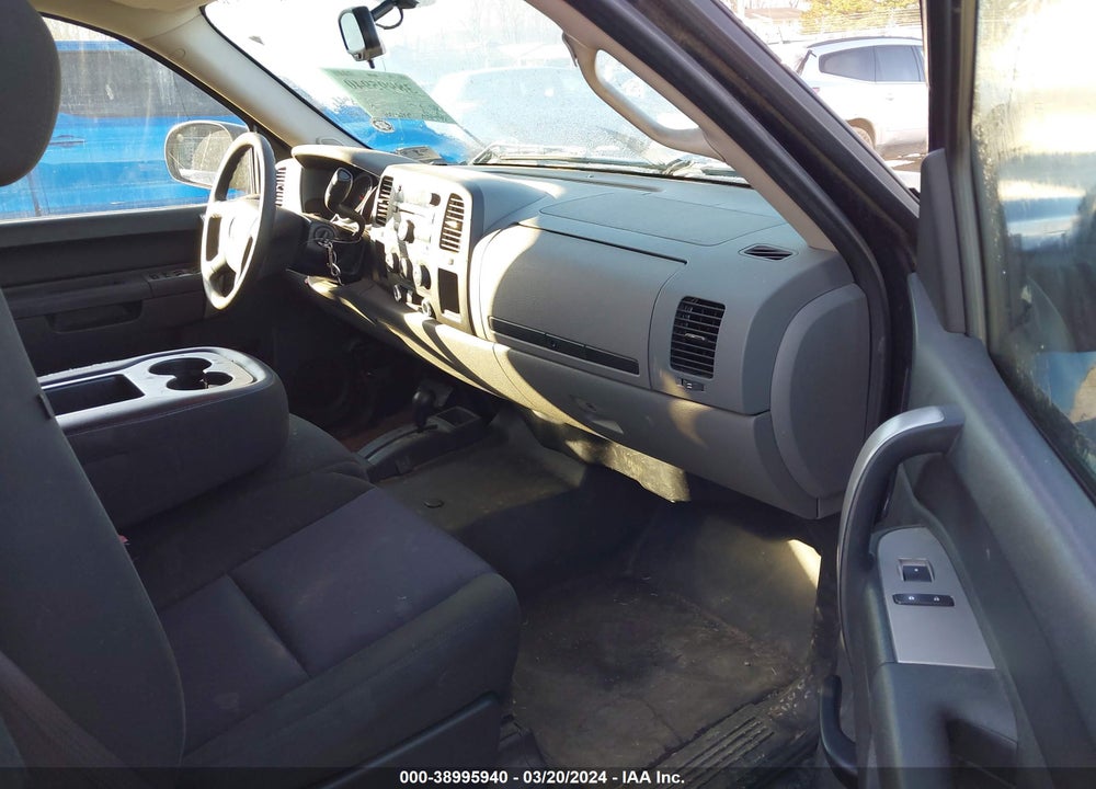 2010 CHEVROLET SILVERADO 1500 LS VIN: 1GCSKREA9AZ210098