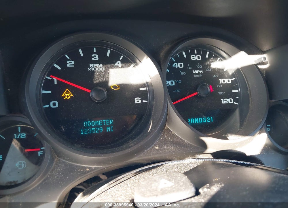 2010 CHEVROLET SILVERADO 1500 LS VIN: 1GCSKREA9AZ210098