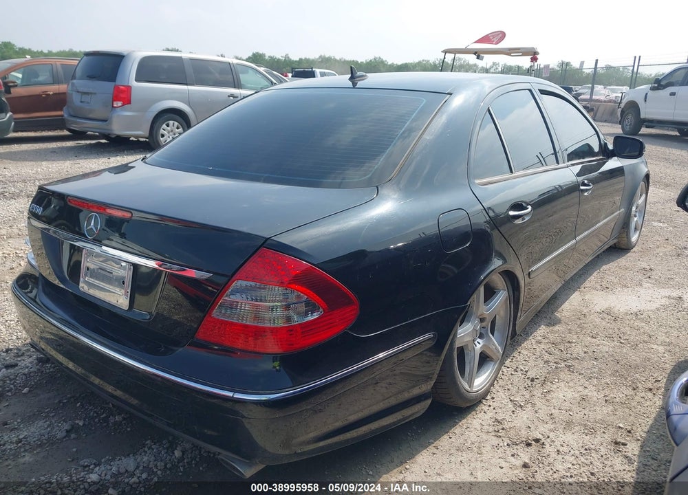 2008 MERCEDES-BENZ E 550 VIN: WDBUF72X58B297204