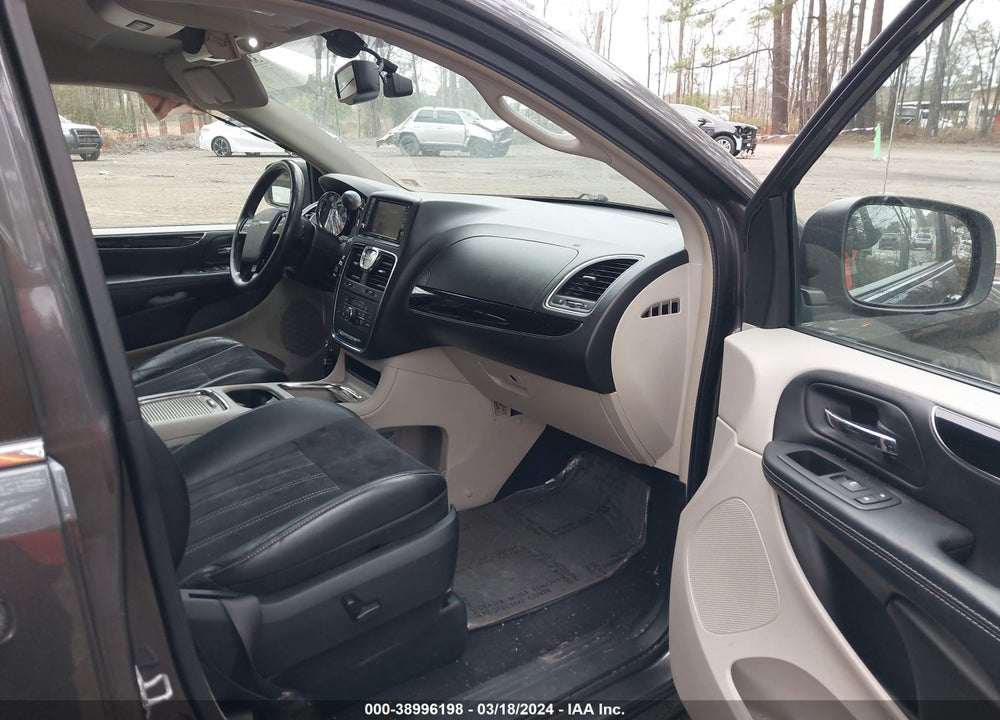 2014 CHRYSLER TOWN & COUNTRY TOURING-L 30TH ANNIVERSARY VIN: 2C4RC1CG4ER413730