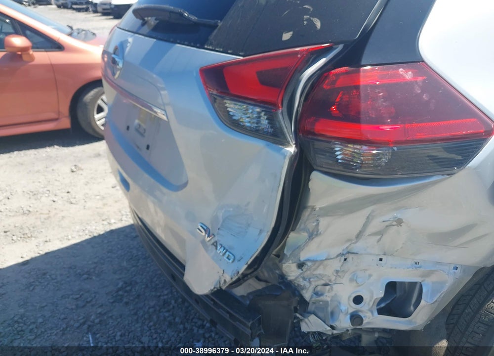 2018 NISSAN ROGUE SV VIN: JN8AT2MV1JW347501