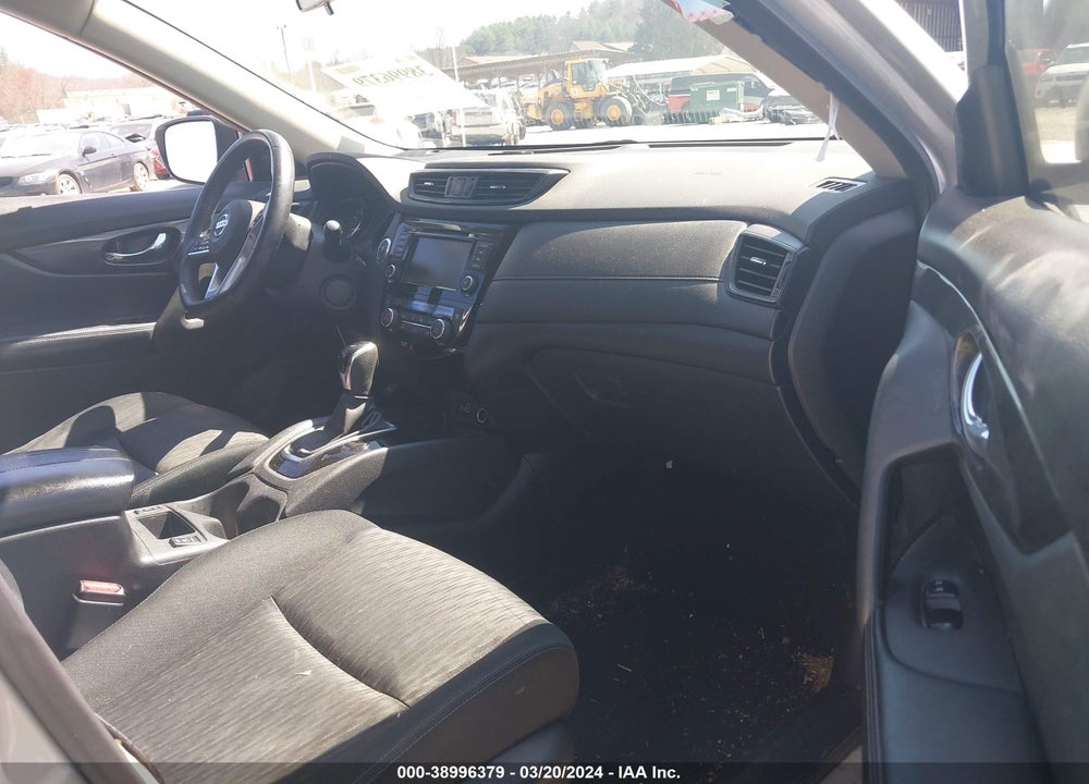 2018 NISSAN ROGUE SV VIN: JN8AT2MV1JW347501