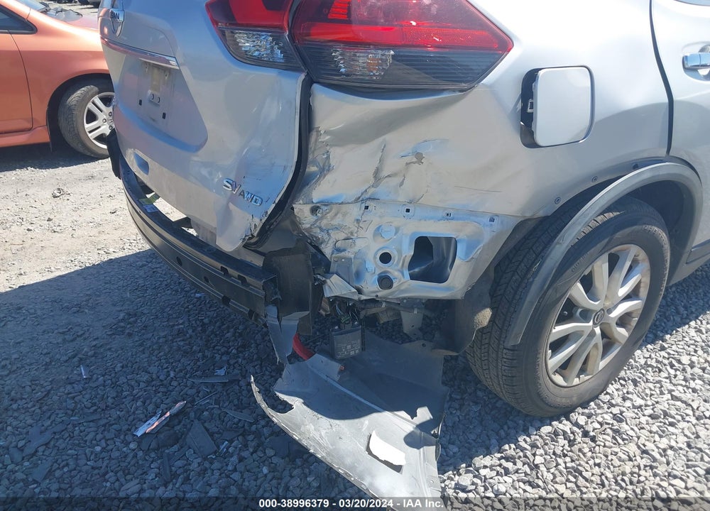 2018 NISSAN ROGUE SV VIN: JN8AT2MV1JW347501