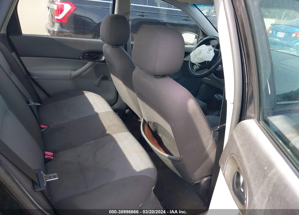 2007 FORD FOCUS S/SE/SES VIN: 1FAFP34N27W174856