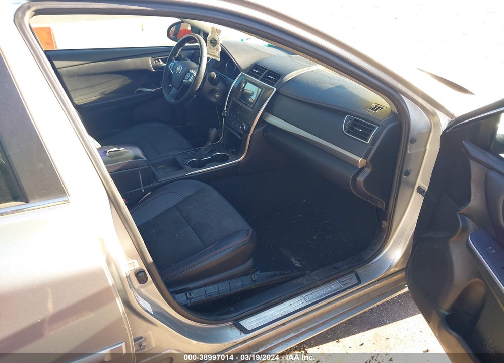 2016 TOYOTA CAMRY SE VIN: 4T1BF1FKXGU118478