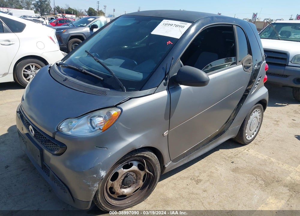 2013 SMART FORTWO PASSION/PURE VIN: WMEEJ3BA6DK690570