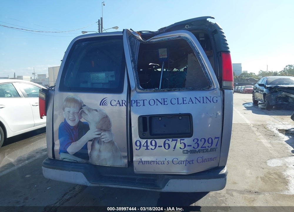1998 CHEVROLET CHEVY VAN G3500 VIN: 1GCHG39R3W1046930