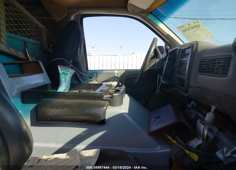 1998 CHEVROLET CHEVY VAN G3500 VIN: 1GCHG39R3W1046930