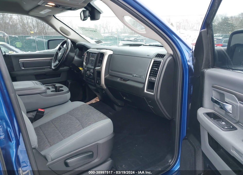 2019 RAM 1500 CLASSIC BIG HORN 4X4 6'4 BOX VIN: 1C6RR7TT6KS684143