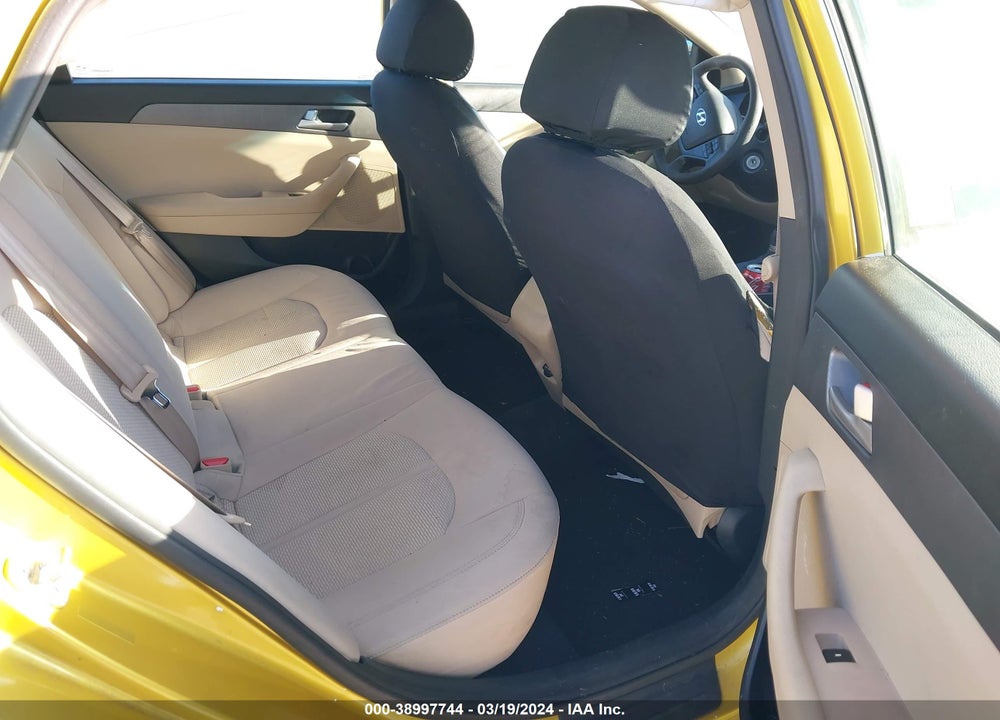 2015 HYUNDAI SONATA VIN: 5NPE24AF4FH070316