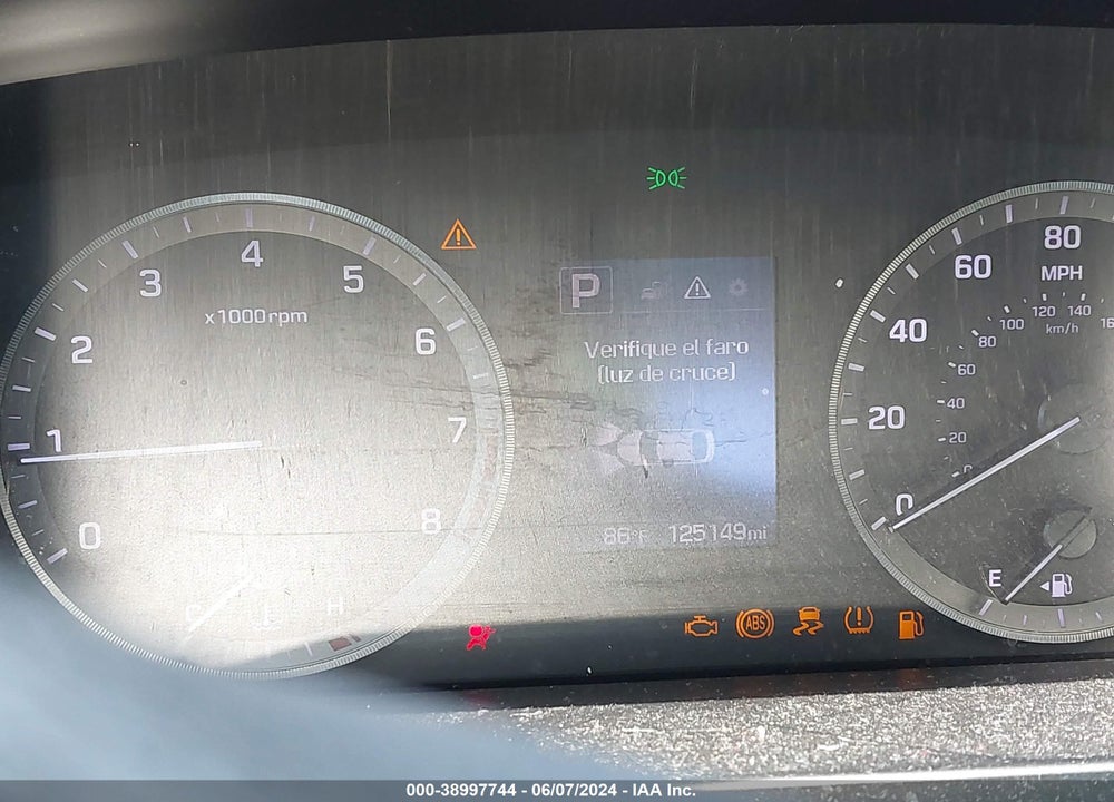 2015 HYUNDAI SONATA VIN: 5NPE24AF4FH070316