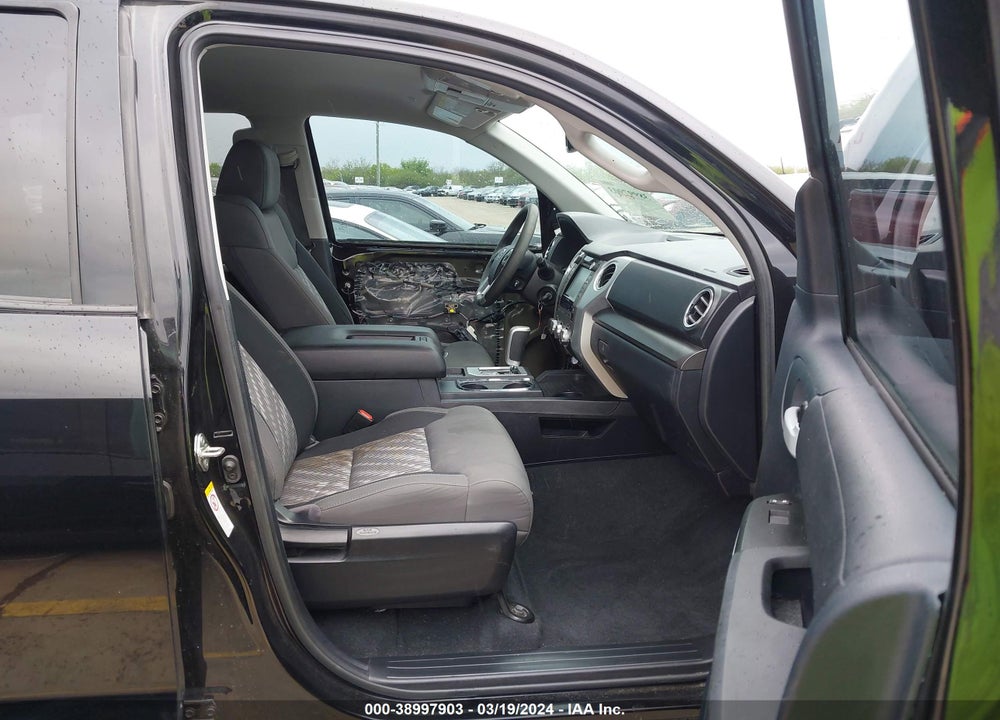 2019 TOYOTA TUNDRA SR5 5.7L V8 VIN: 5TFDY5F12KX834305