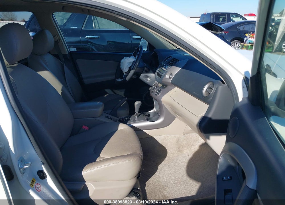2008 TOYOTA RAV4 LIMITED VIN: JTMBD31V985168579