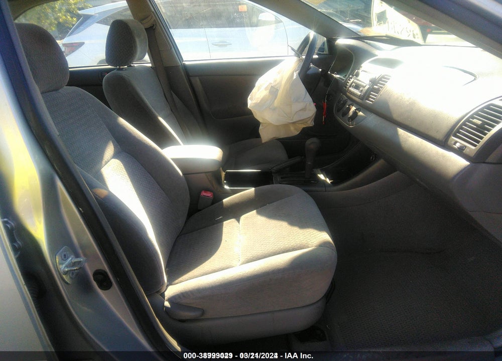 2004 TOYOTA CAMRY LE VIN: 4T1BE32K64U934135