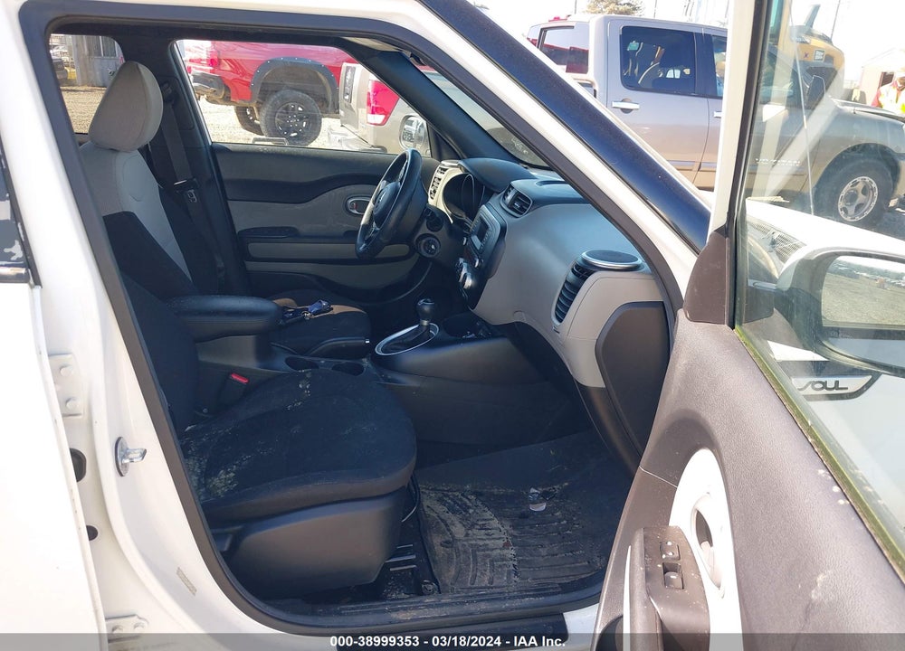 2015 KIA SOUL VIN: KNDJN2A24F7135855