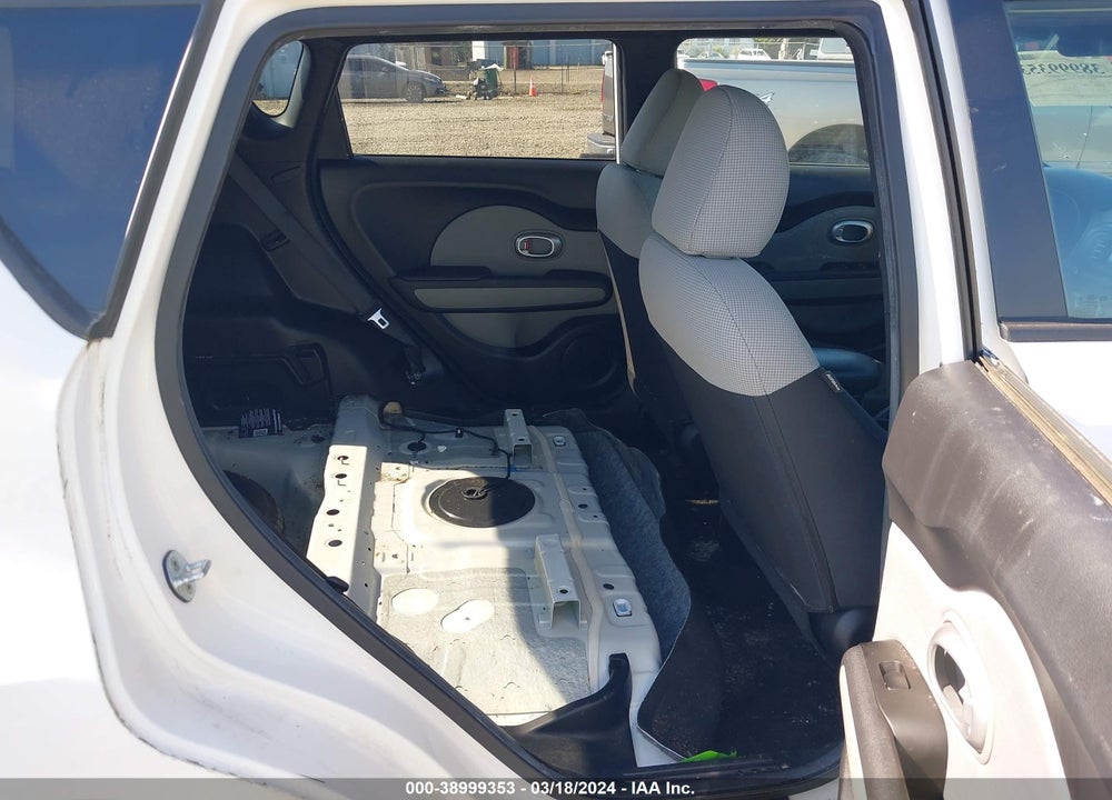 2015 KIA SOUL VIN: KNDJN2A24F7135855