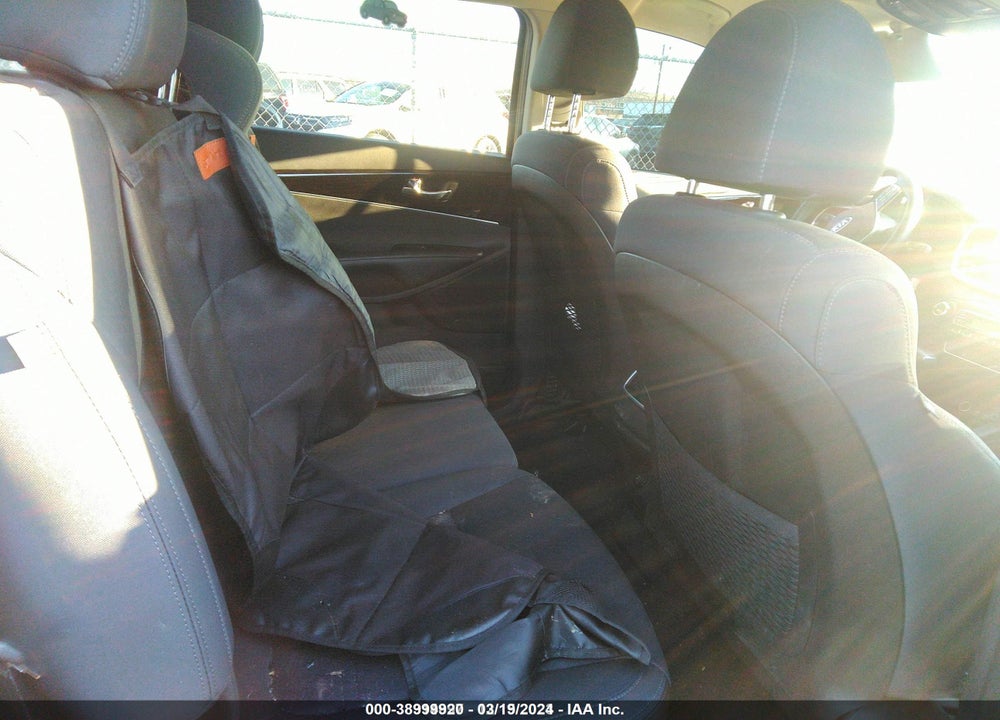 2019 KIA SORENTO 3.3L S VIN: 5XYPGDA56KG584509