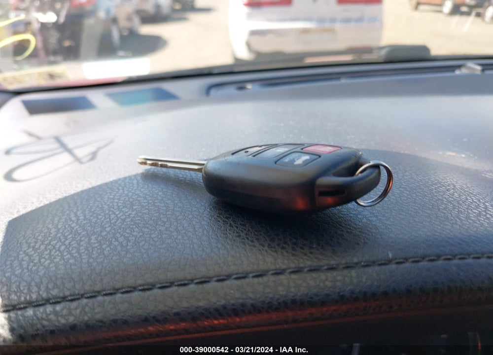 2015 TOYOTA COROLLA LE VIN: 2T1BURHE3FC356135