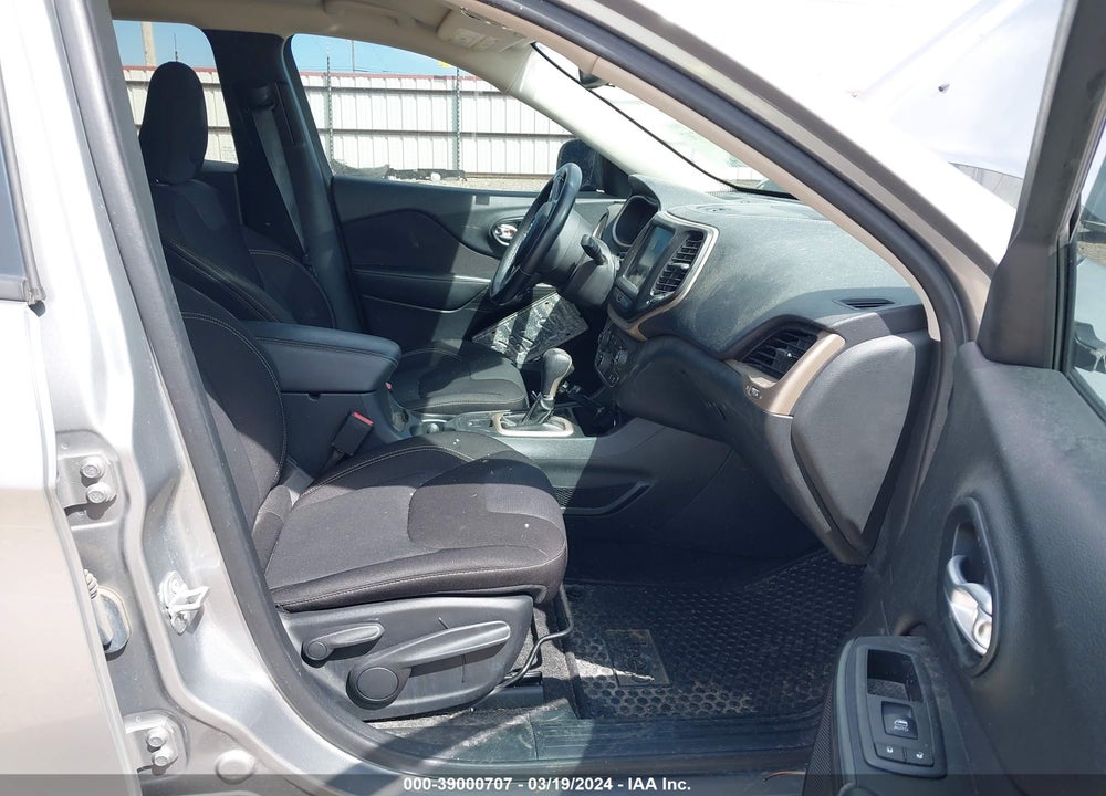 2015 JEEP CHEROKEE VIN: 1C4PJLCB9FW722308