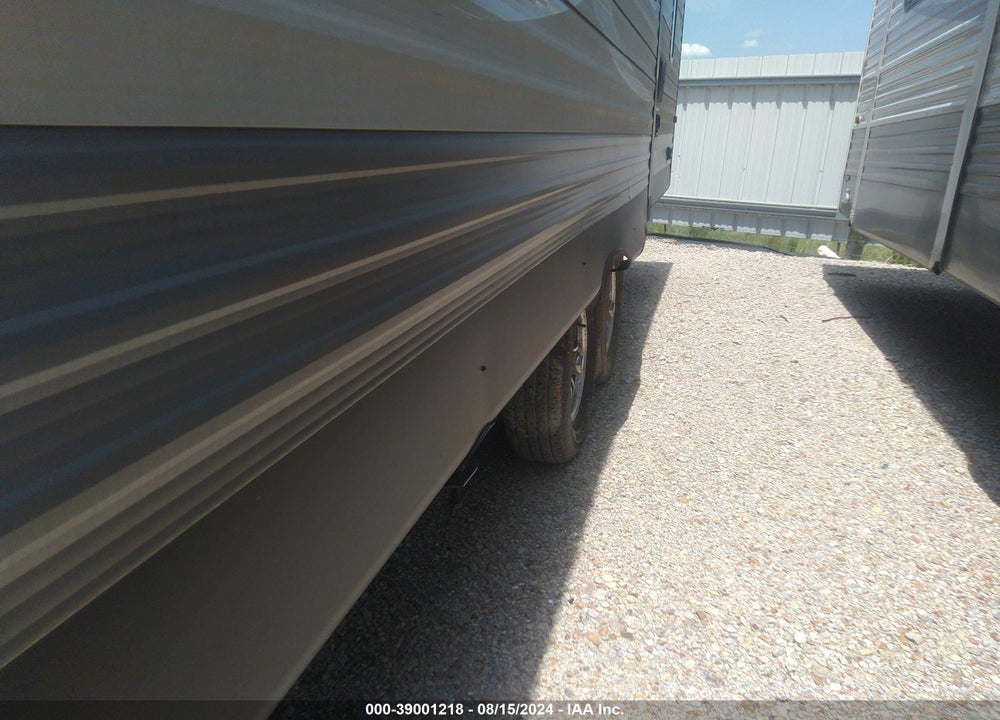 2016 FOREST RIVER 32 VIN: 4X4TCKB22GX123891