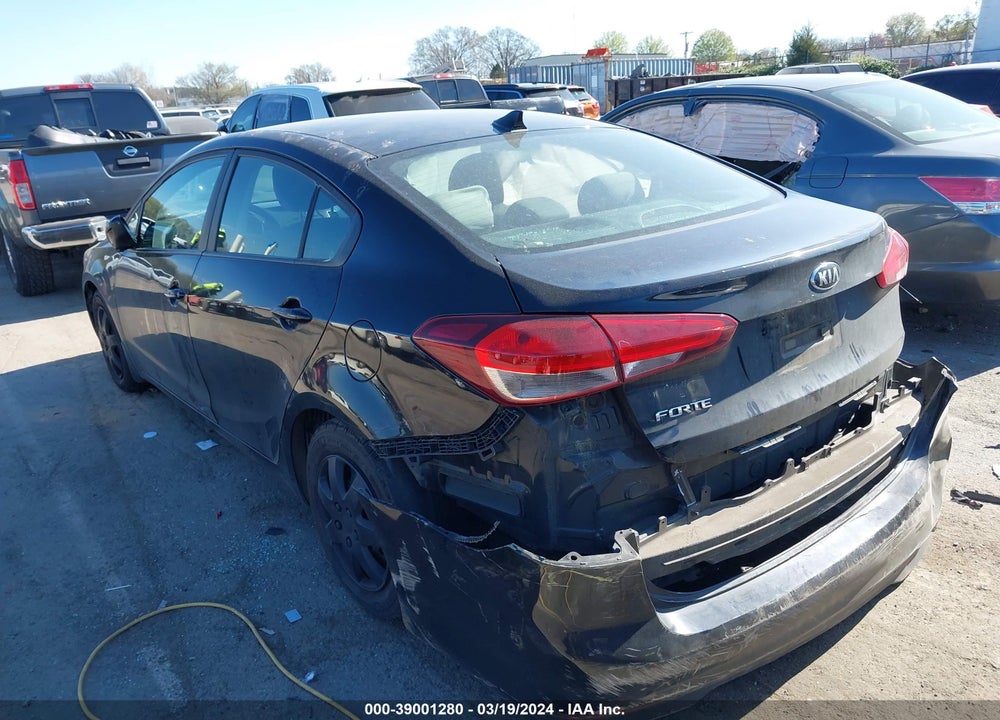 2017 KIA FORTE VIN: 3KPFK4A79HE042886