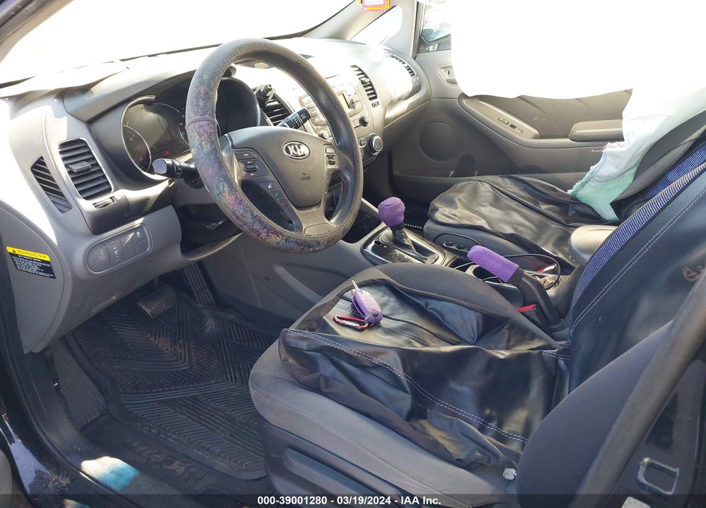 2017 KIA FORTE VIN: 3KPFK4A79HE042886