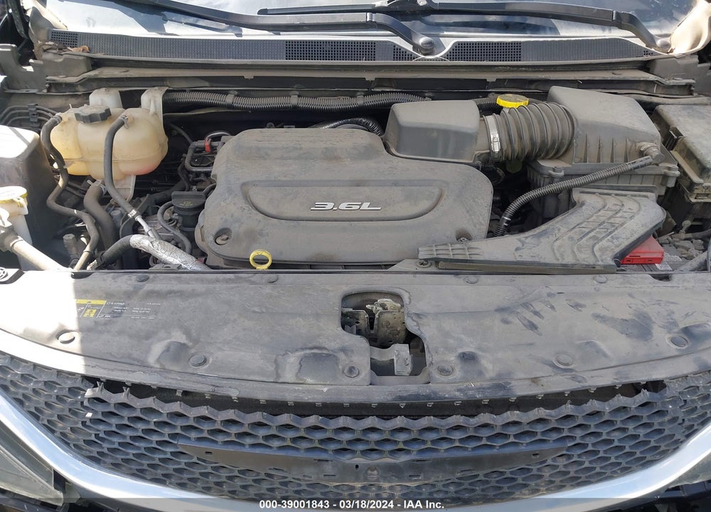 2018 CHRYSLER PACIFICA LX VIN: 2C4RC1CG3JR128088