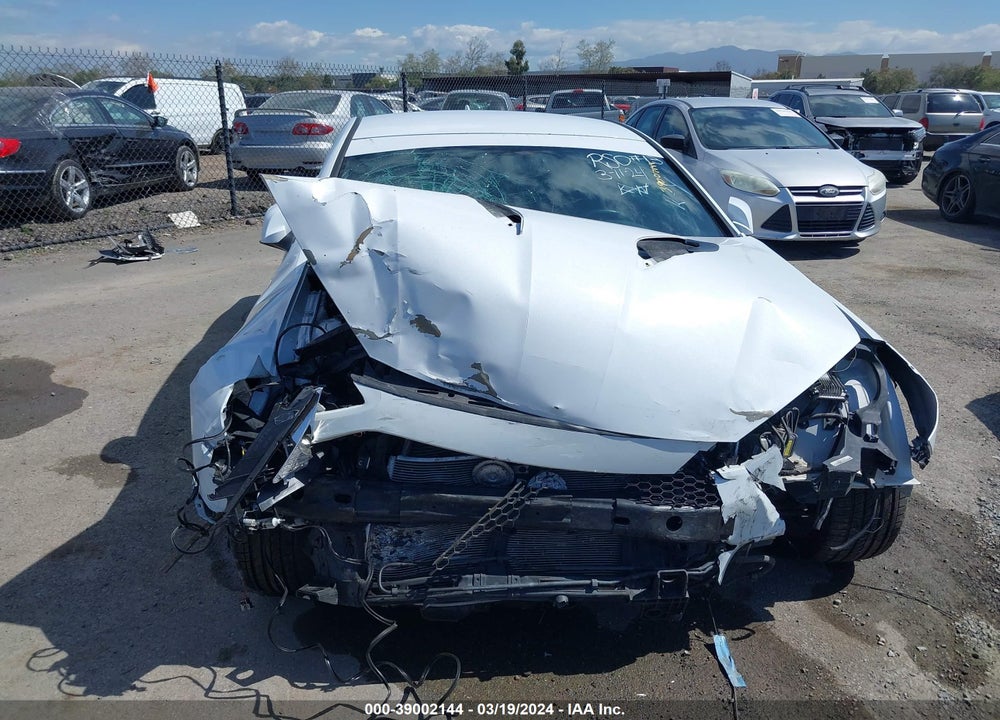 2016 HYUNDAI GENESIS 3.8 BASE VIN: KMHHT6KJ3GU134616
