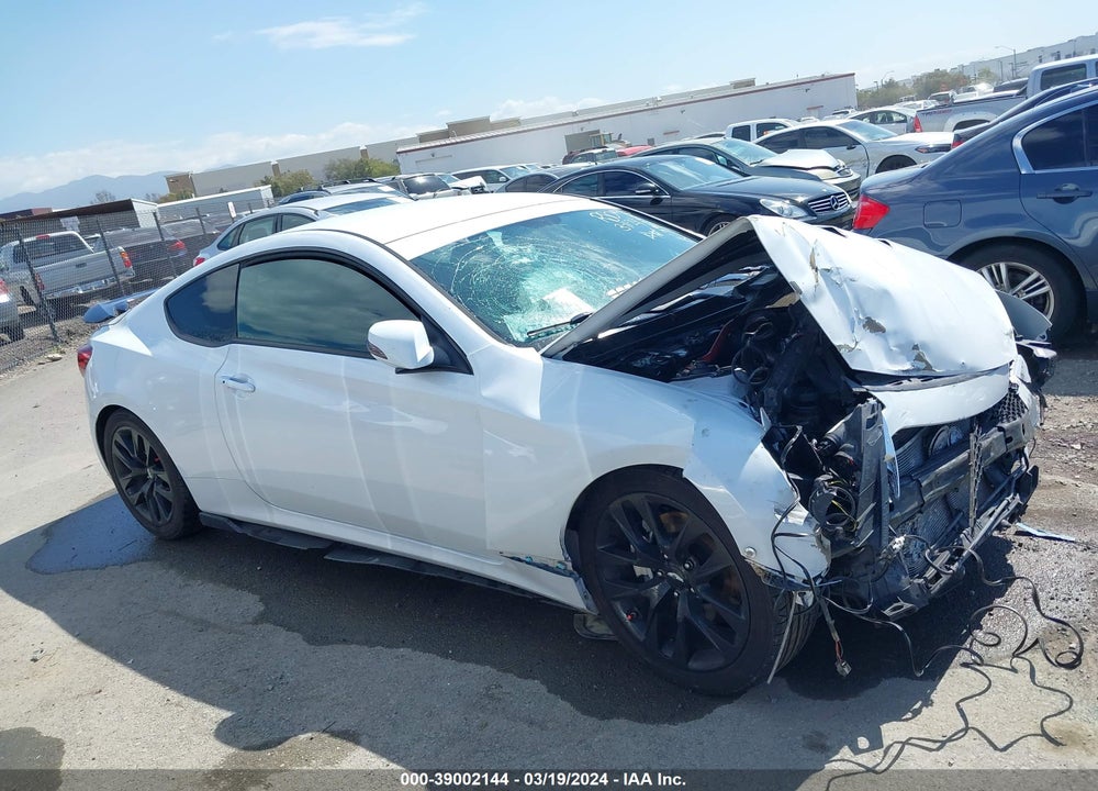 2016 HYUNDAI GENESIS 3.8 BASE VIN: KMHHT6KJ3GU134616