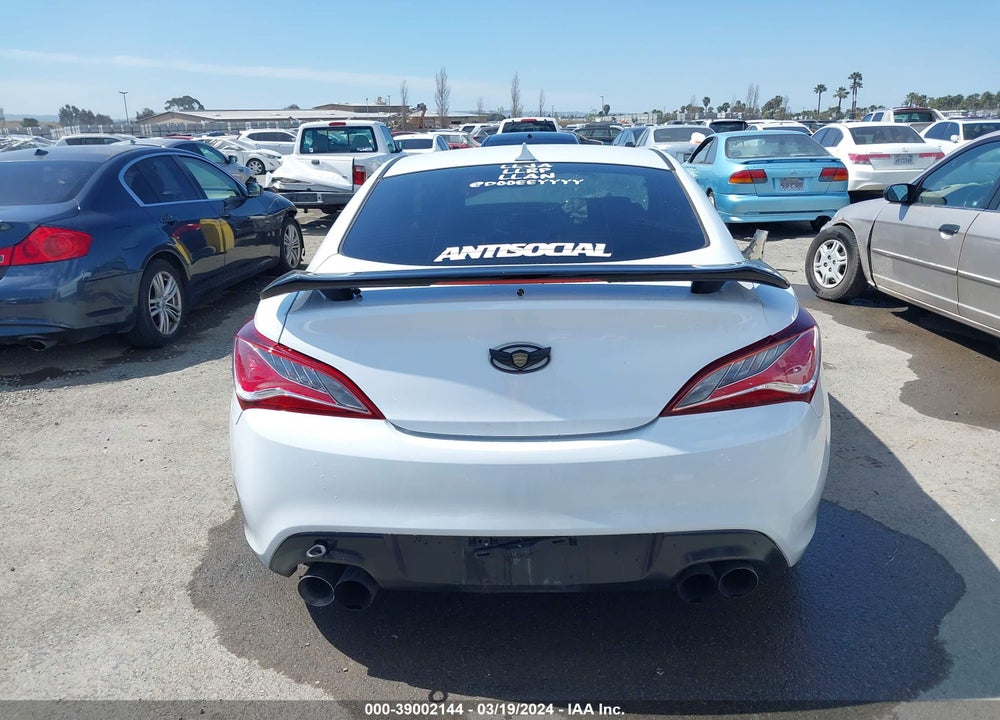 2016 HYUNDAI GENESIS 3.8 BASE VIN: KMHHT6KJ3GU134616