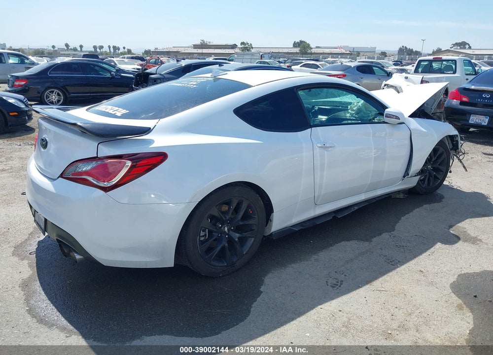 2016 HYUNDAI GENESIS 3.8 BASE VIN: KMHHT6KJ3GU134616